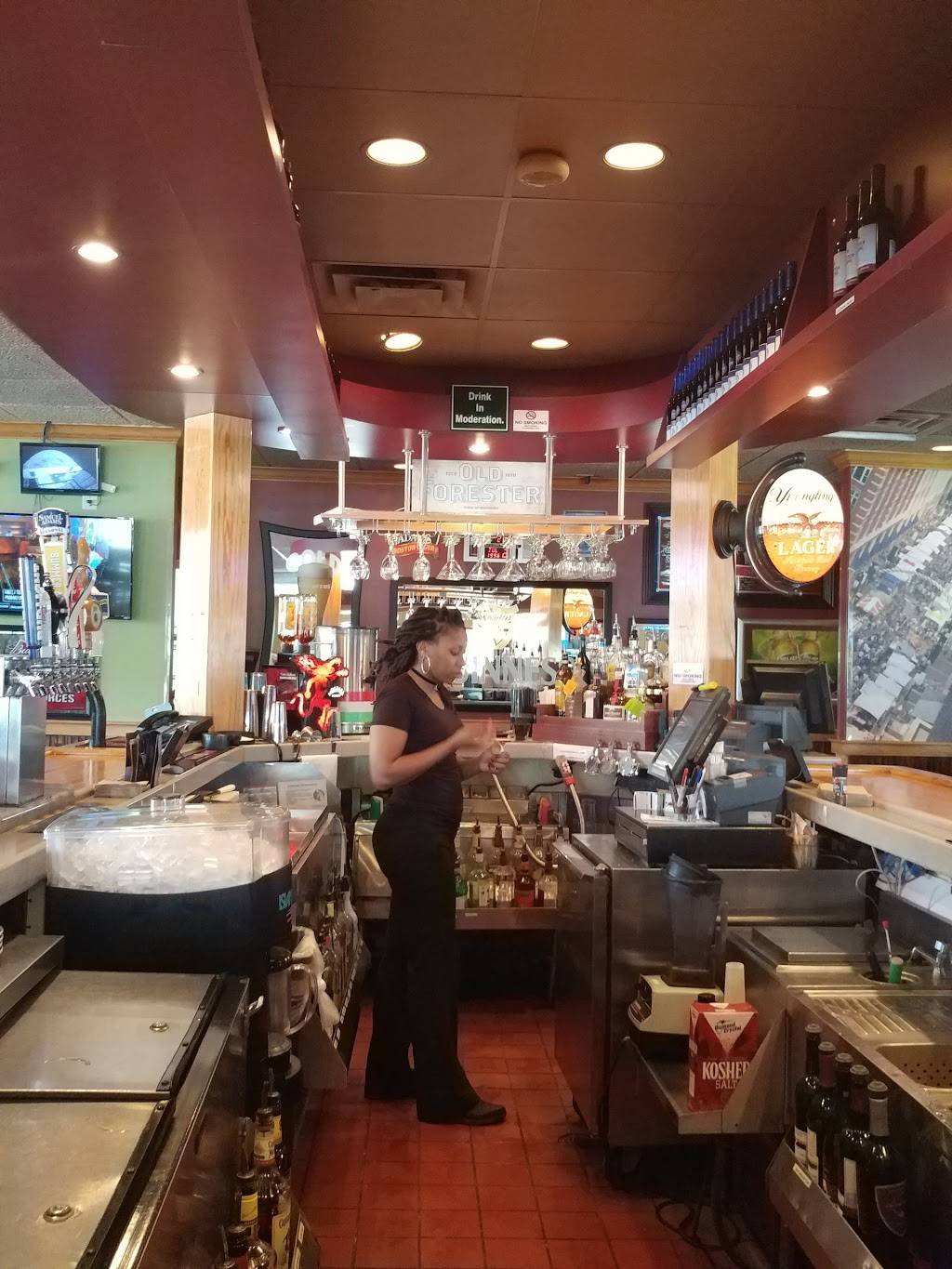 Applebees Grill + Bar | restaurant | 5316 Central Avenue Pike, Merchant Dr, Knoxville, TN 37912, USA | 8656893300 OR +1 865-689-3300