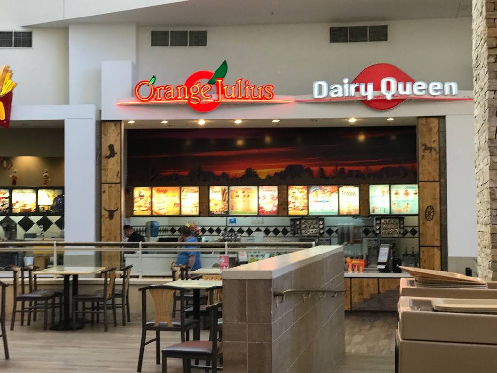 Dairy Queen | restaurant | 3111 W Chandler Blvd Suite Ff-212, Chandler, AZ 85226, USA | 4808212664 OR +1 480-821-2664