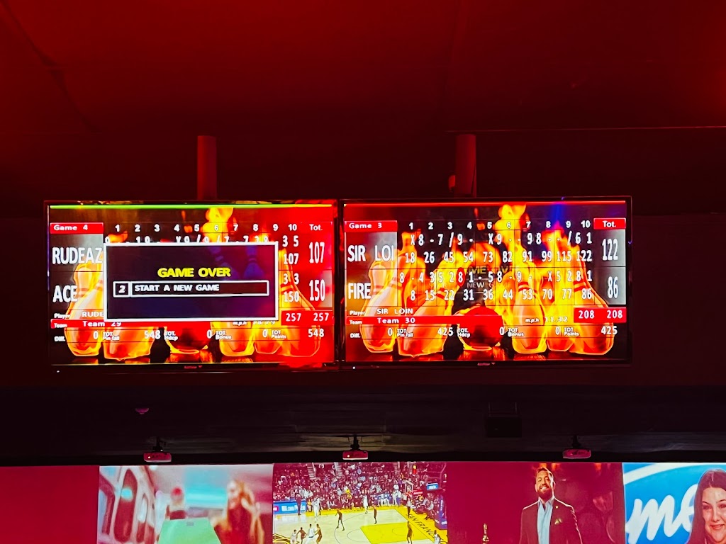 Bowlero Annandale | restaurant | 4245 Markham St, Annandale, VA 22003, USA | 7032562211 OR +1 703-256-2211