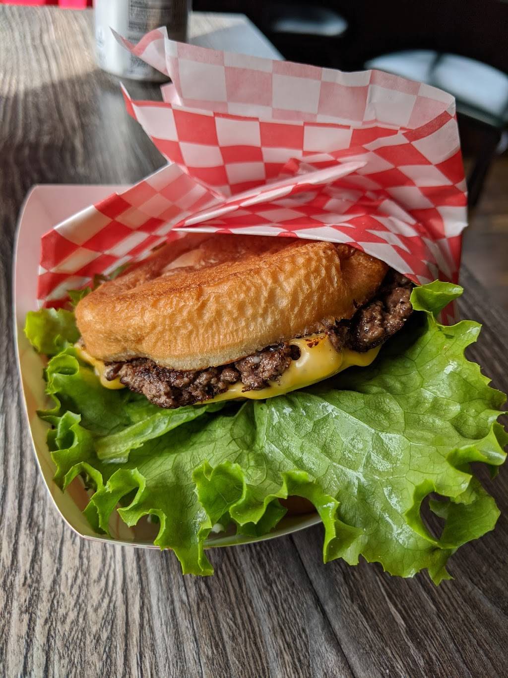 Hole in the Wall Burger | restaurant | 25262 Jeronimo Rd, Lake Forest, CA 92630, USA | 9493289049 OR +1 949-328-9049