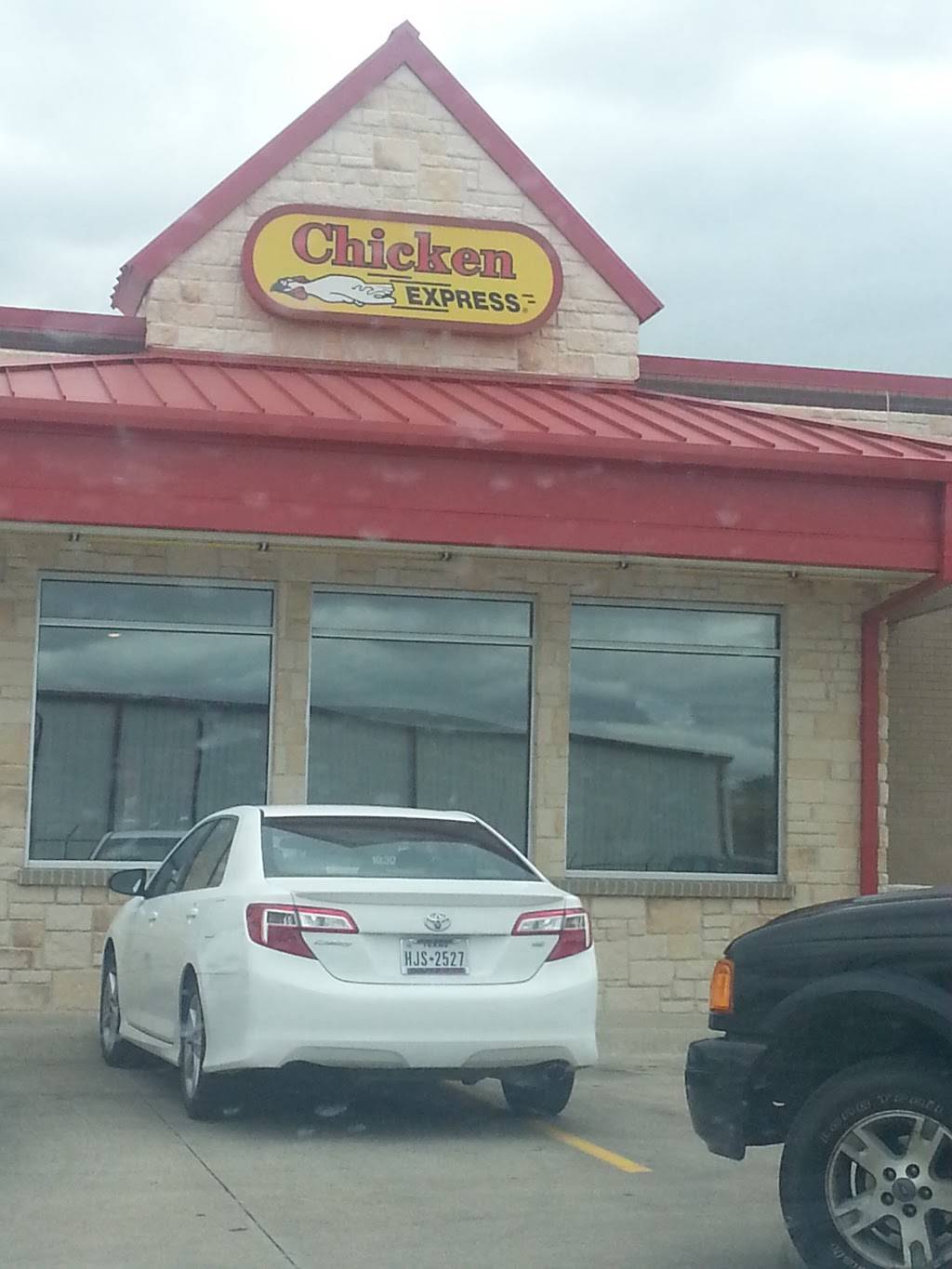 Chicken Express | restaurant | 1001 N Saginaw Blvd, Saginaw, TX 76179, USA | 8174398000 OR +1 817-439-8000