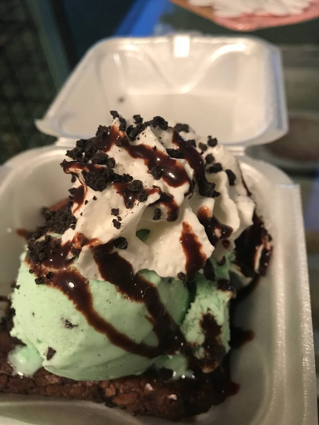 Pirtles Famous Ice Cream | restaurant | 5533, 1040 Carlyle Ave, Belleville, IL 62221, USA | 6182349904 OR +1 618-234-9904