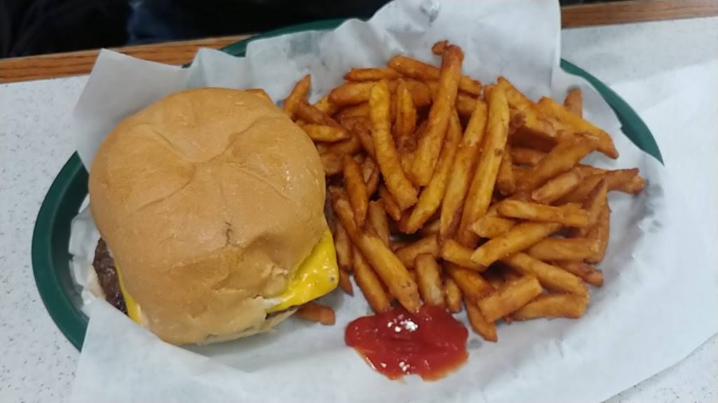 Hill Top Cafe | restaurant | 2278 Bay Settlement Rd, Green Bay, WI 54311, USA | 9208840858 OR +1 920-884-0858