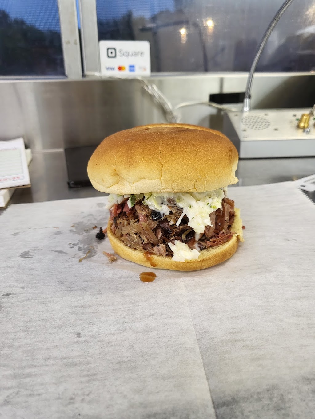 King of Kings Bar-B-Que | restaurant | 3001 Covington Pike, Memphis, TN 38128, USA | 9013386732 OR +1 901-338-6732