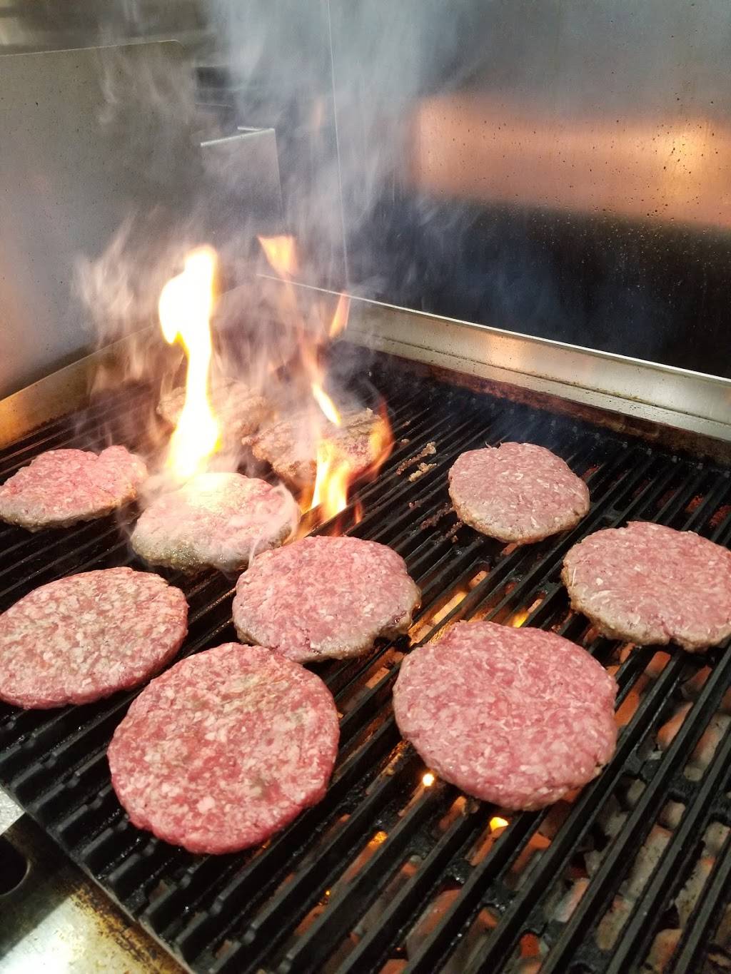 Burger Authority | restaurant | 3480 Main St, Buffalo, NY 14214, USA | 7168335000 OR +1 716-833-5000