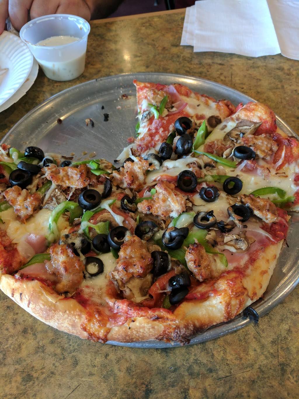 Dannys Pizza & Chicken | restaurant | 33089 Yucaipa Blvd, Yucaipa, CA 92399, USA | 9097900025 OR +1 909-790-0025