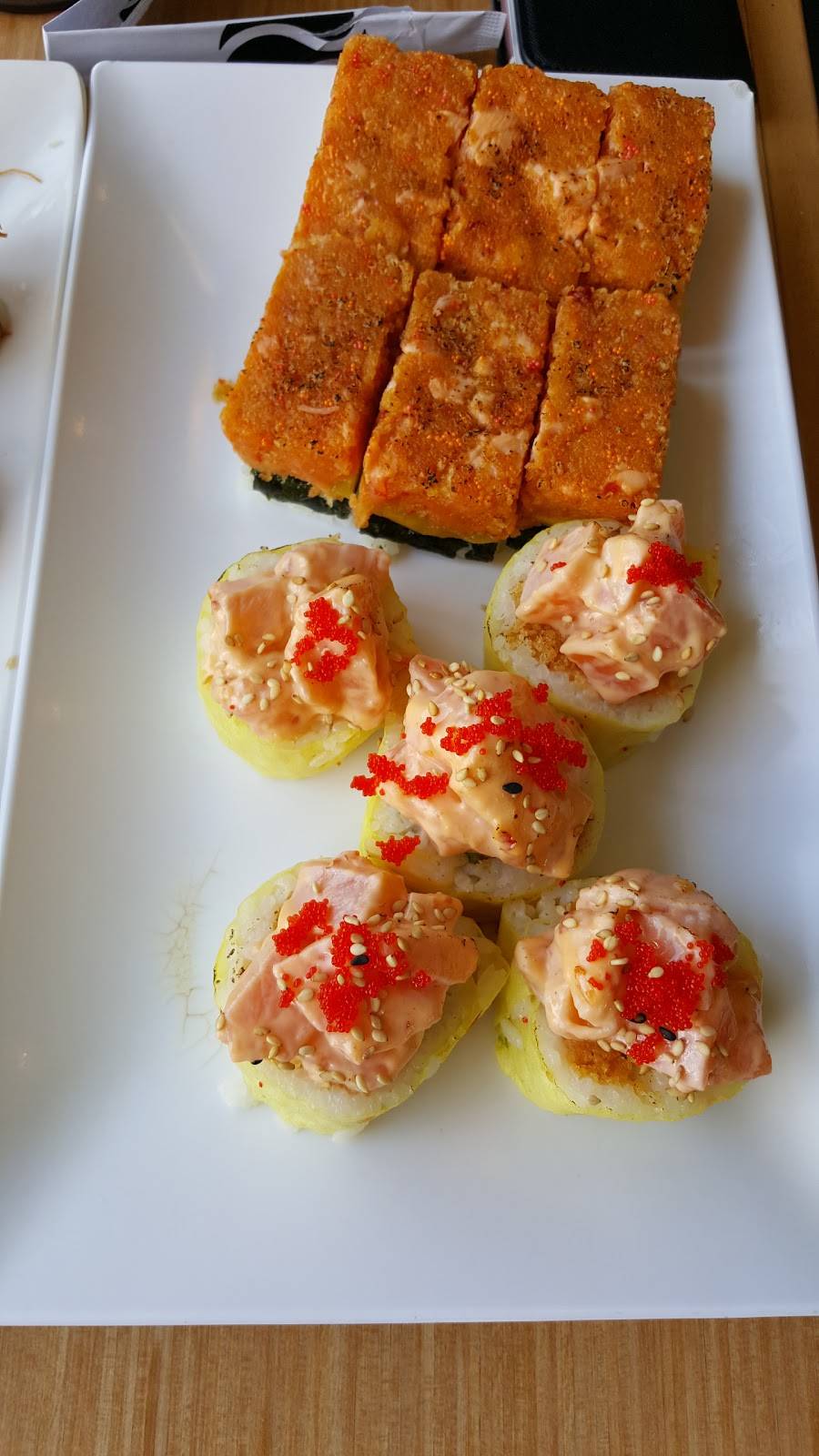 Sushi Shop | restaurant | 2564 Yonge St, Toronto, ON M4P 2J3, Canada | 6477486768 OR +1 647-748-6768