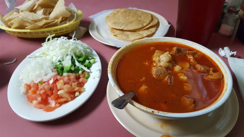 Taqueria El Jimador | restaurant | 116 E Plantation Dr, Clute, TX 77531, USA | 9792652220 OR +1 979-265-2220