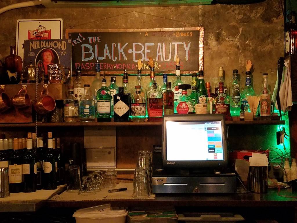 The Livery Stable (LWs) | restaurant | 120 Old Preston Ave, Charlottesville, VA 22902, USA | 4349955674 OR +1 434-995-5674