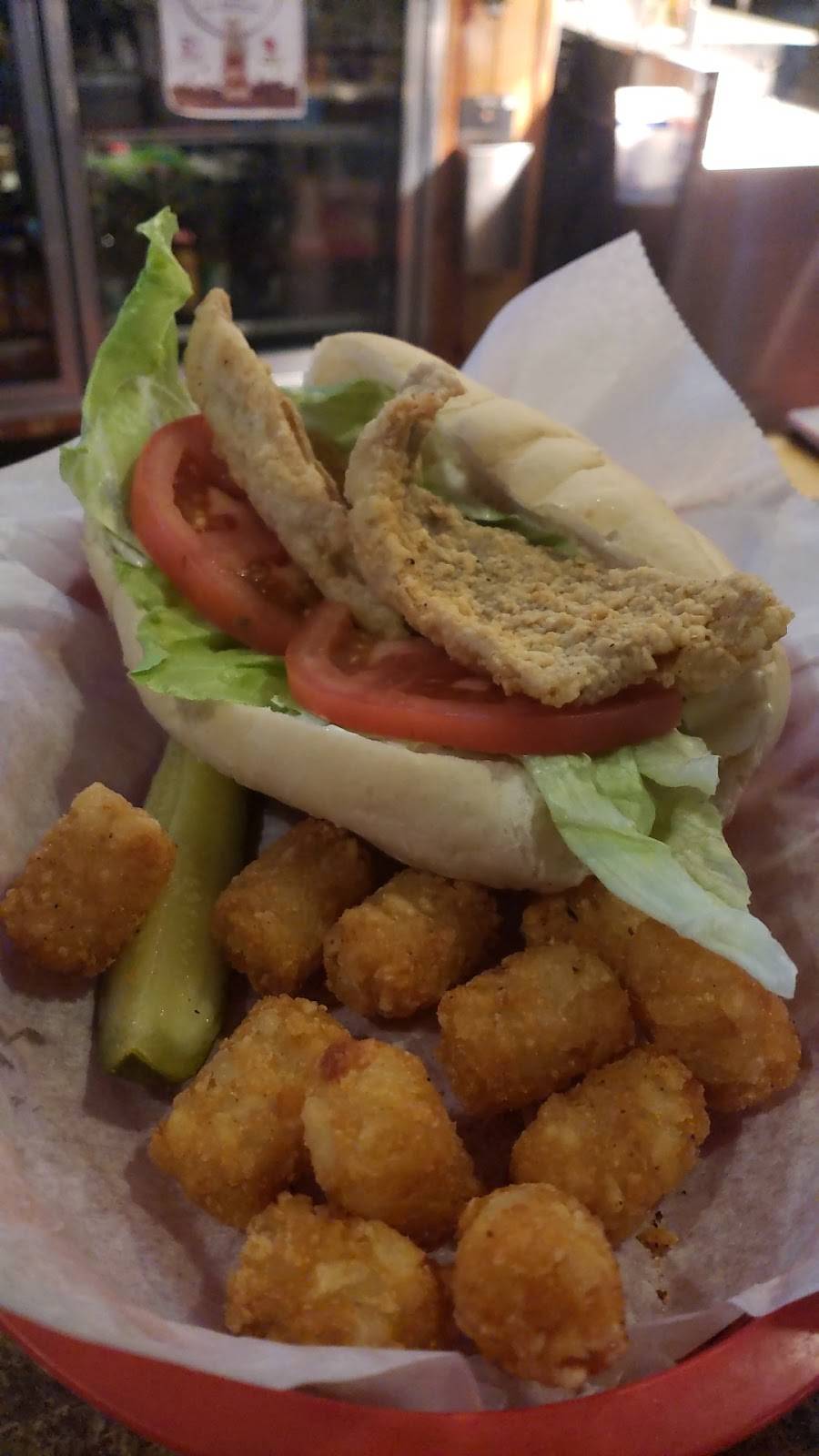 Sidetracked Bar & Grill | restaurant | 129 N Lake St, Neenah, WI 54956, USA | 9202153232 OR +1 920-215-3232