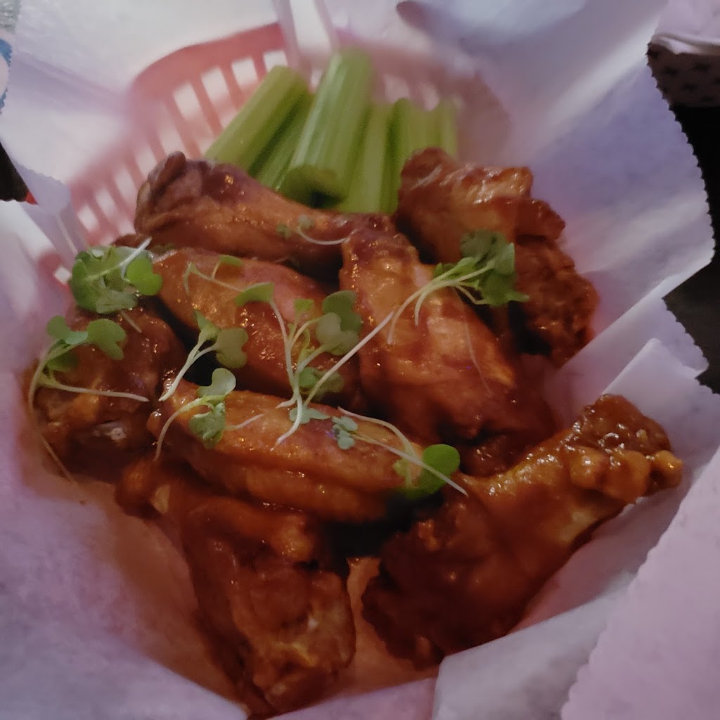 Plank Road Tavern | restaurant | 16719 Detroit Ave, Cleveland, OH 44107, USA | 2162215900 OR +1 216-221-5900