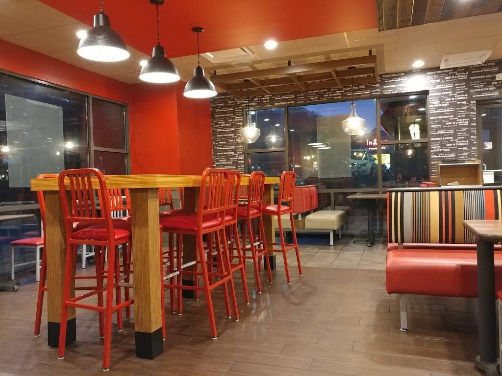 Arbys | restaurant | 710 Russ Ave, Waynesville, NC 28786, USA | 8284522441 OR +1 828-452-2441