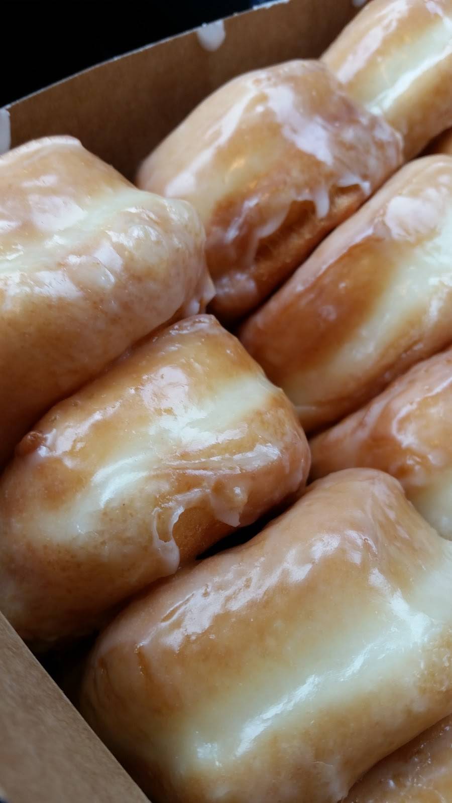Southern Maid Donuts | bakery | 3161 N Market St, Shreveport, LA 71107, USA | 3184257011 OR +1 318-425-7011