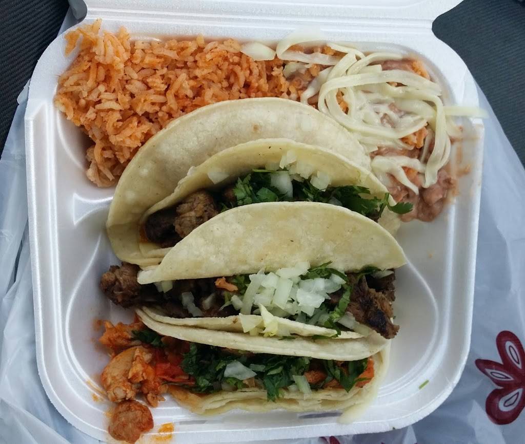 Ramirez Fast Food | restaurant | 1521 W Grand Ave, Chicago, IL 60642, USA | 3126668331 OR +1 312-666-8331